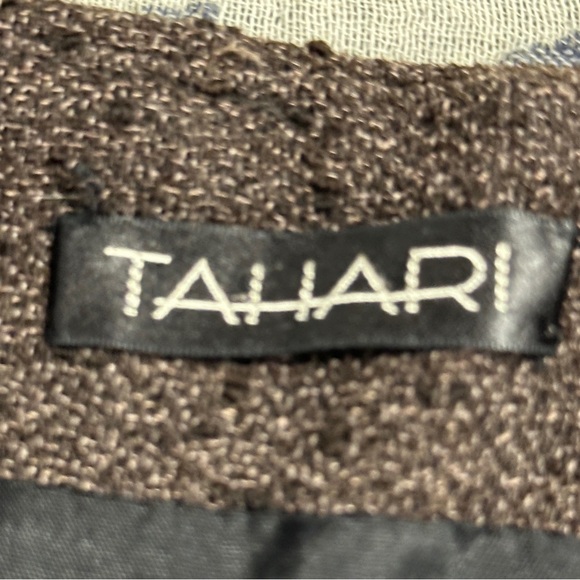 Tahari nubby brown pencil skirt, 75% wool,25% nylon, fully lined, size 6 - Picture 9 of 9